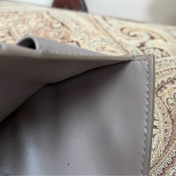 Celine Paris Light Gray Pebbled Leather Trifold Wallet Authentic Made in Italy - Picture 9 of 16